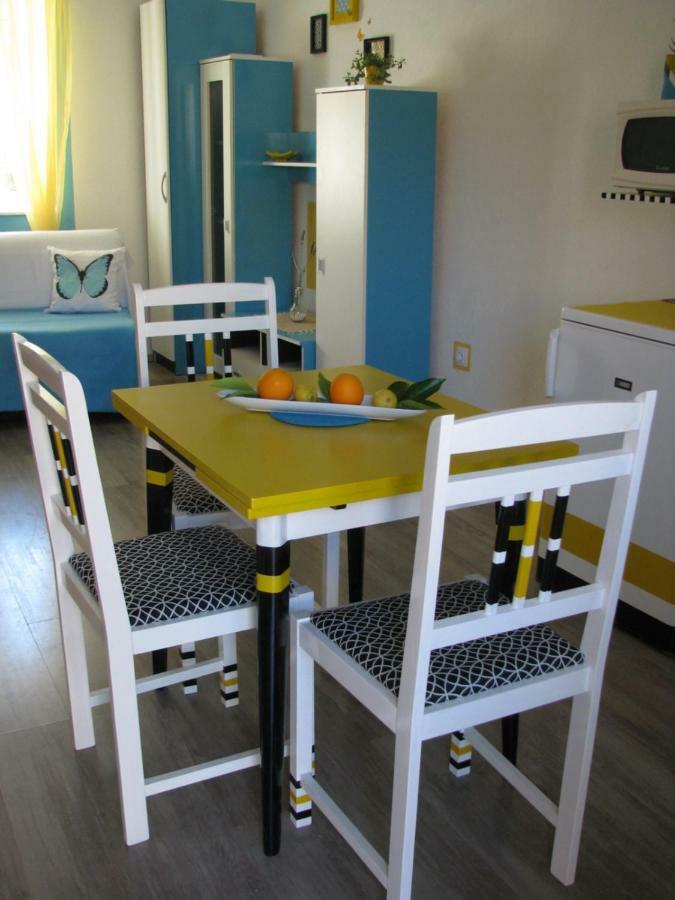 Apartments And Room Lemon Vis Extérieur photo